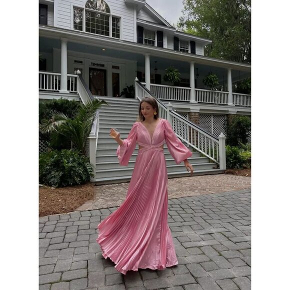 MAC DUGGAL Long Sleeve Cut Out Gown in Pink Size US 2 - Picture 2 of 16